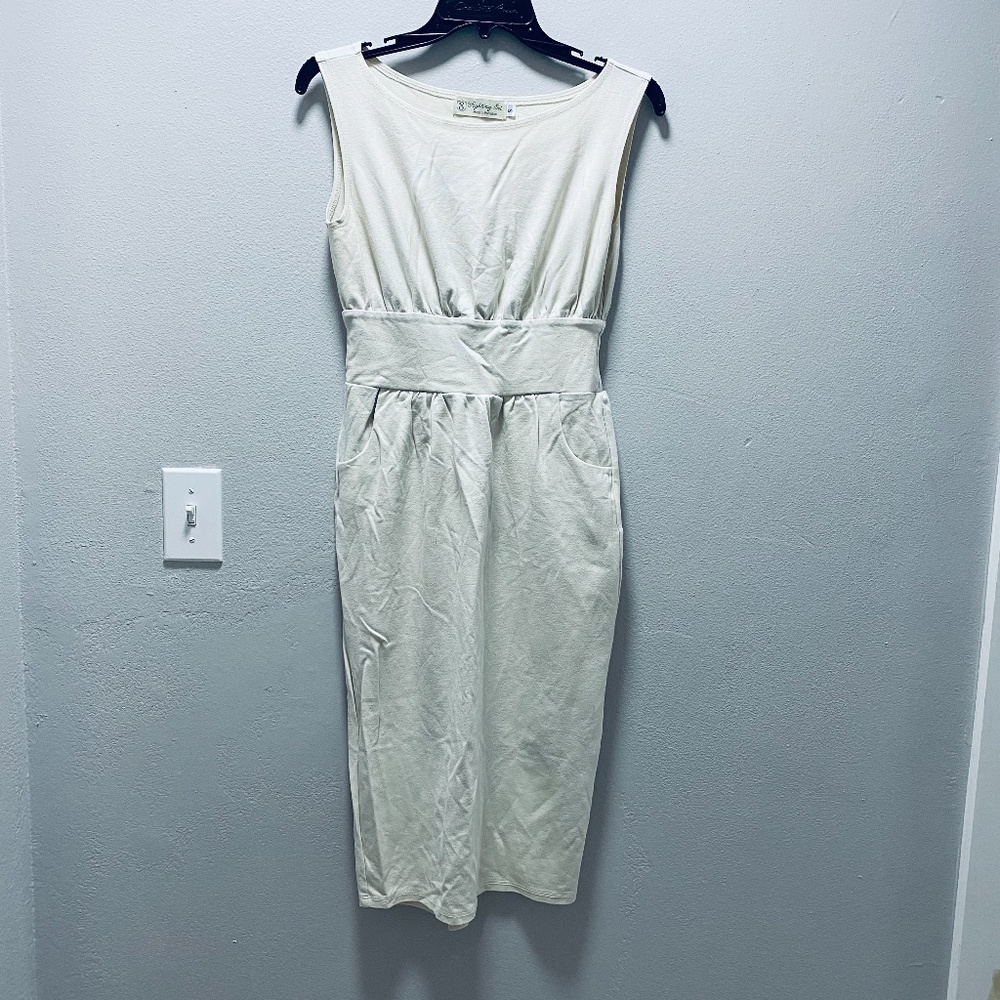 Fighting Eel cream fitted dress sz S